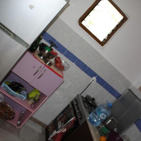 Guesthouse Benardo Sarandë 外观 照片